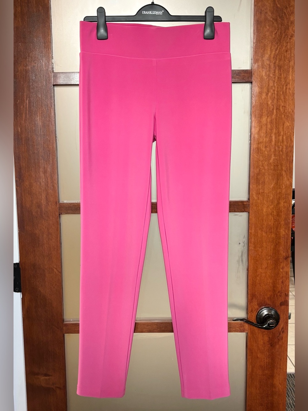 Frank Lyman Design Vibrant Pink Stretch Leggings